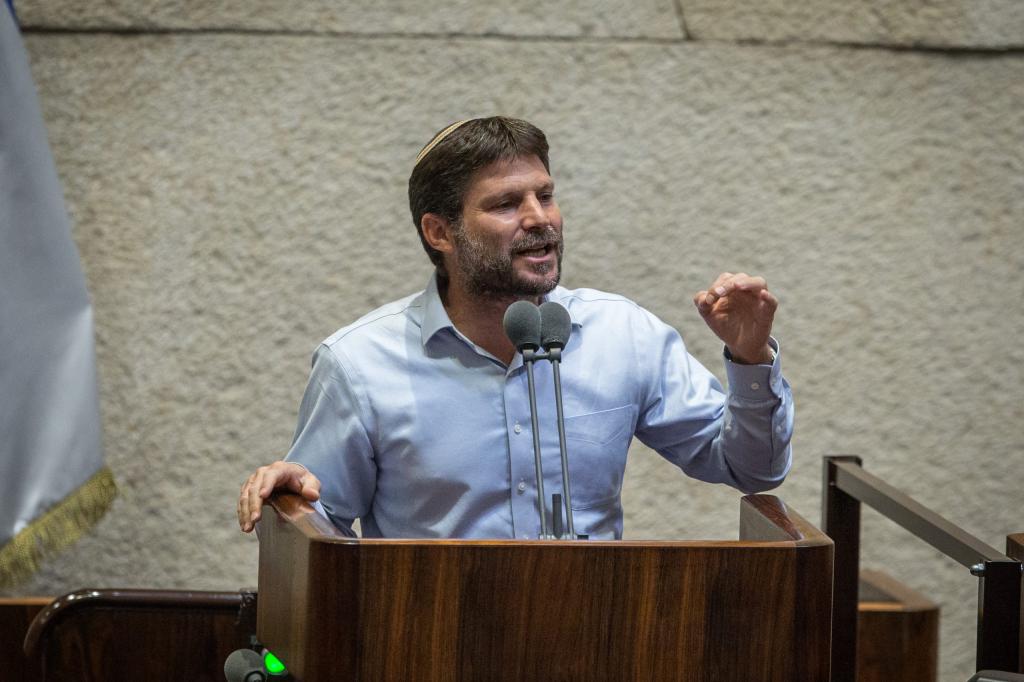 "ערב ט' באב, בנט ושקד מנסים לזרוע עוד פירוד"