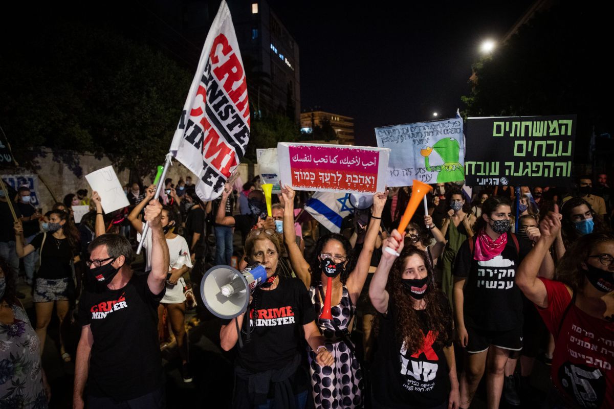 מפגיני בלפור נגד היועמ"ש: נמצא בניגוד עניינים עמוק