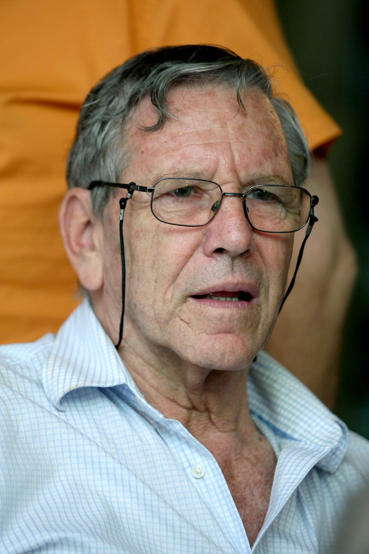 הבת של עמוס עוז: "אבא היכה אותי, קילל והשפיל"