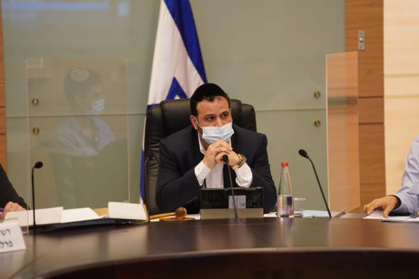 סיוע לנפגעי הקורונה: הקלה במאגר נותני האשראי