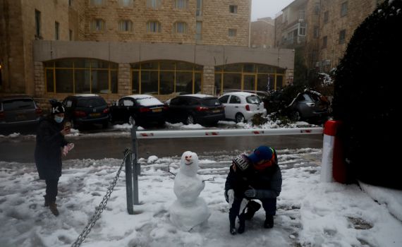 בעקבות השלג: כך יתנהלו מחר הלימודים במוסדות החינוך