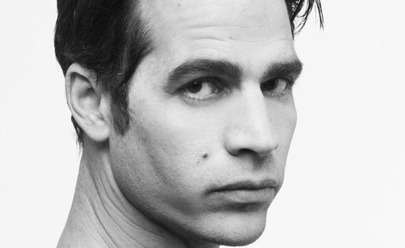 לצד סיימון קאוול: אביב גפן חוזר לריאליטי