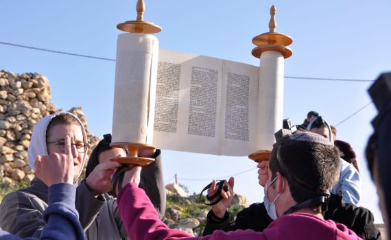 תושבי הר חברון חוזרים לדביר הקדומה