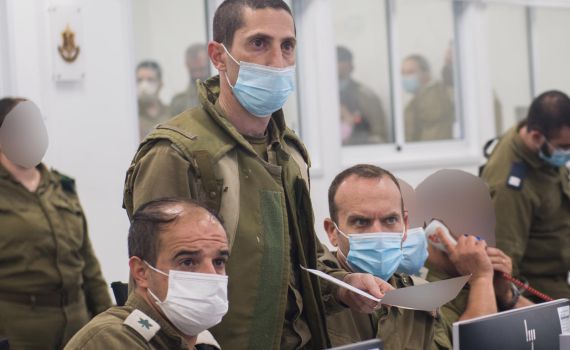 אווירת סוף קורונה? צה"ל מקל בחובת עטיית מסכות