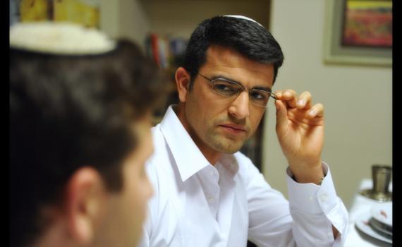 "הרבה זמן חיכינו לך": עמוס תמם חובק בן ראשון