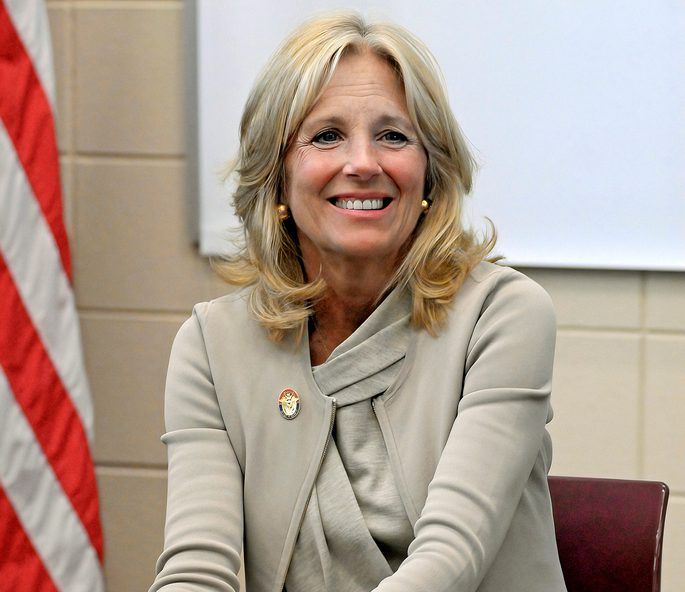 הגברת הראשונה ד"ר ג'יל ביידן חושפת התמכרות לברידג'רטון