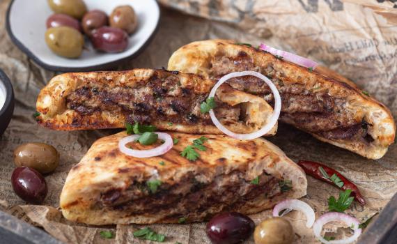 5 מרכיבים בלבד: מתכון קל לעראיס עסיסי