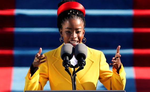 פראדה ביג דיל: למה המותג היוקרתי הפך לבדיחה