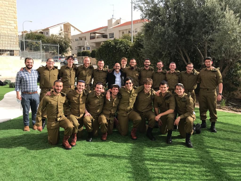 20 חיילים בודדים בישיבה אחת התגייסו לצה"ל