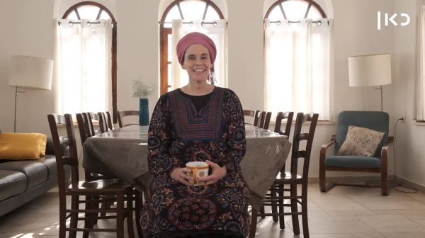 צפו: האמא הסרוגה שגרה ברובע המוסלמי