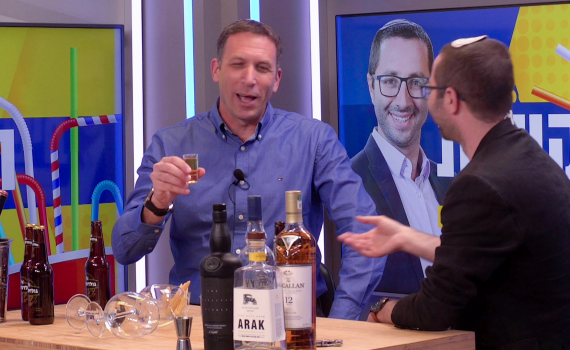 "כל פעם שאתה אומר נפתלי בנט או טייס קרב קח צ'ייסר"