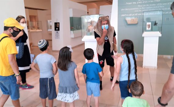 מיום רביעי: עיצומים במעונות היום