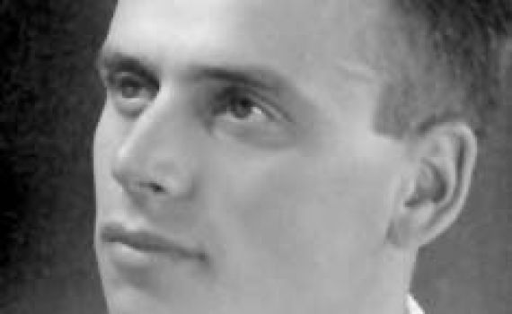 היום בהיסטוריה: העילוי שנפל כשהסתער בראש