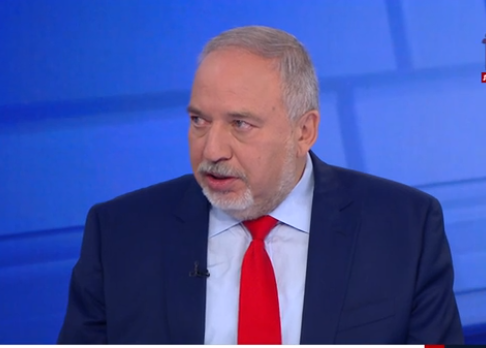 ליברמן הסתבך עם קהילת הלהט"ב