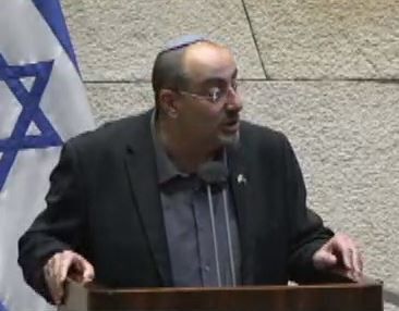 קורע: ניסים ואטורי חרך את הרשת במשפט אייקוני