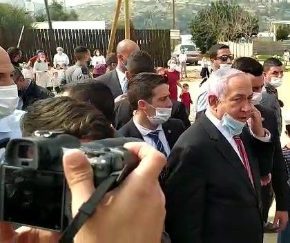 לפני הבחירות: נתניהו מגיע להתיישבות הצעירה • צפו