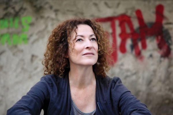 "הנחתי מטען של שנים": יהודית רביץ בסינגל חדש