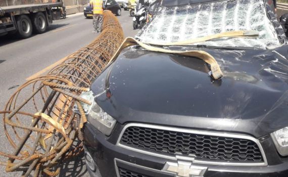 "מעל 15 טון" | נס מטורף בת"א: 'צריך להגיד הגומל'