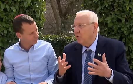 עמית סגל חפר לריבלין שהגיב: "אכלת ת'ראש". צפו