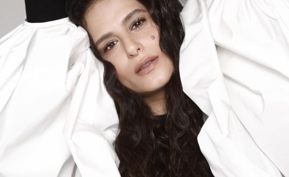 שיתוף הפעולה המסקרן של מירי מסיקה והזמר הסרוג