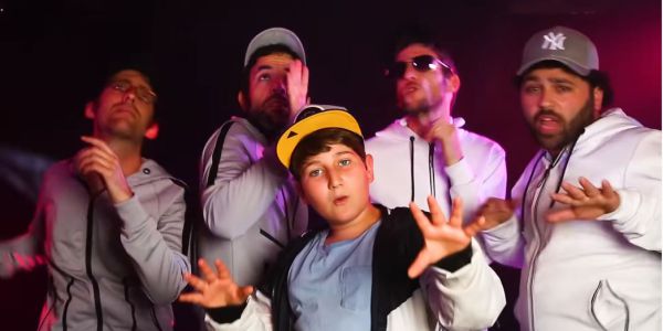 "נרדם לפני צפון": אנדרדוס בלהיט פסח חדש. צפו