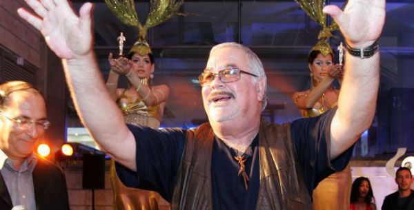 צפו: בנו של יהודה בארקן במחווה מרגשת לאביו