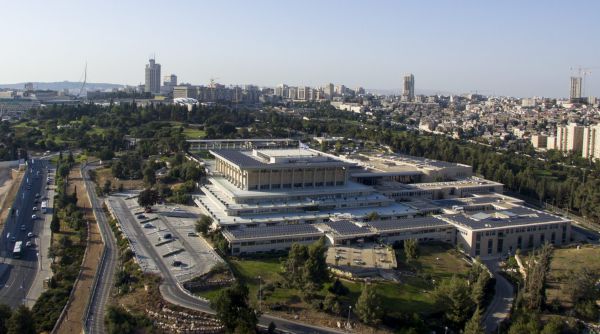 היום זה קורה: השבעת 120 חברי הכנסת ה-24