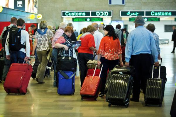 בג"ץ: סגירת השמים לאזרחי ישראל אינה חוקתית