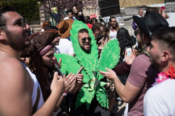 פוסט מודרנה אגרסיבית