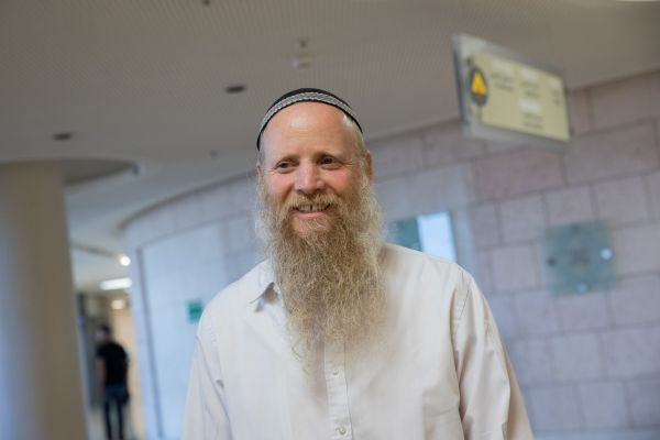 אביה של רנה שנרב הי"ד ישיא משואה ביום העצמאות