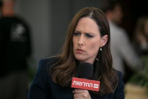 יונית לוי ויהורם גאון נגד סגירת גל"צ: "קול שאסור להשתיק"