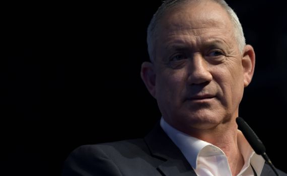 בני גנץ: מנדלבליט בסכנת חיים בגלל הסתה של נתניהו