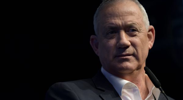 גנץ מבהיר: "דלתי טרוקה לחלוטין בפני נתניהו"