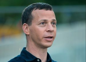 עמית סגל תוקף את דרוקר: "כמה חפיפניק אפשר להיות?"