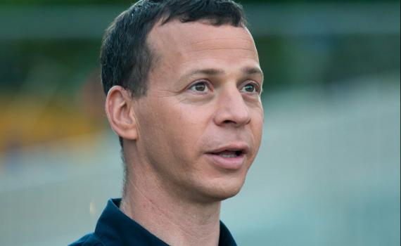 "רעות הגיבורה": עמית סגל בבשורה משמחת