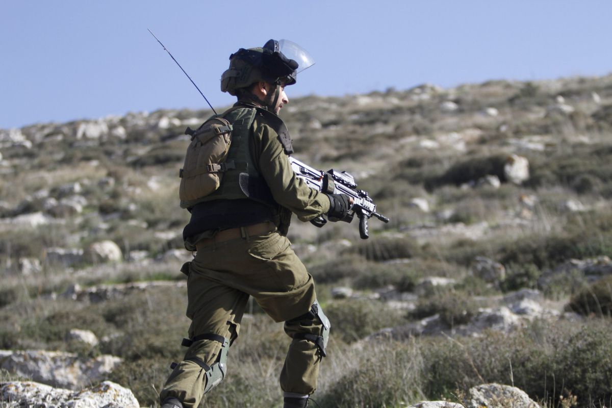 חייל ההסדר קפץ על האופנוע ועצר את המחבלים