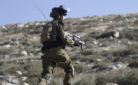 חייל ההסדר קפץ על האופנוע ועצר את המחבלים