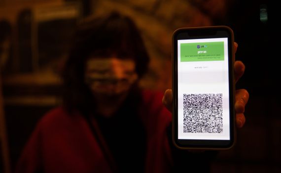 המשטרה עצרה חשוד בזיוף תעודות מתחסן ותו ירוק