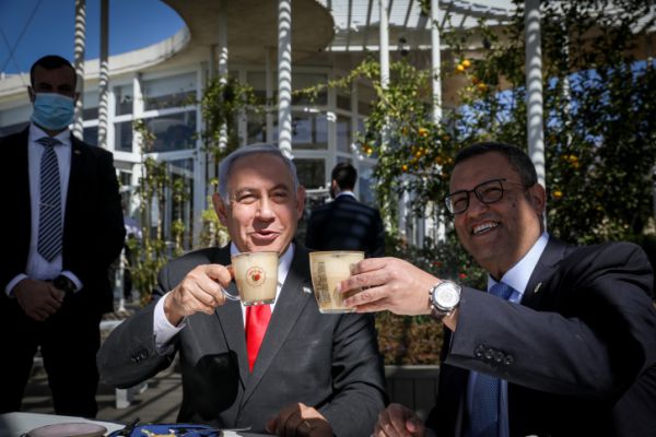 חכו רגע לפני שאתם מסתערים ויוצאים לבלות