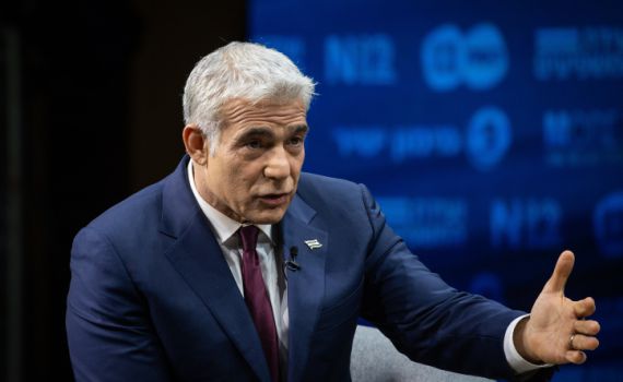 'דחוף תעודת בגרות': סערה בעקבות פוסט של יאיר לפיד