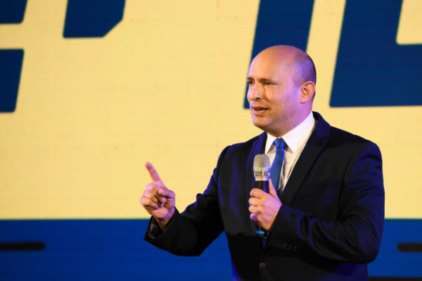 מדיניות העמימות של בנט מול נתניהו: לא רק טקטיקה