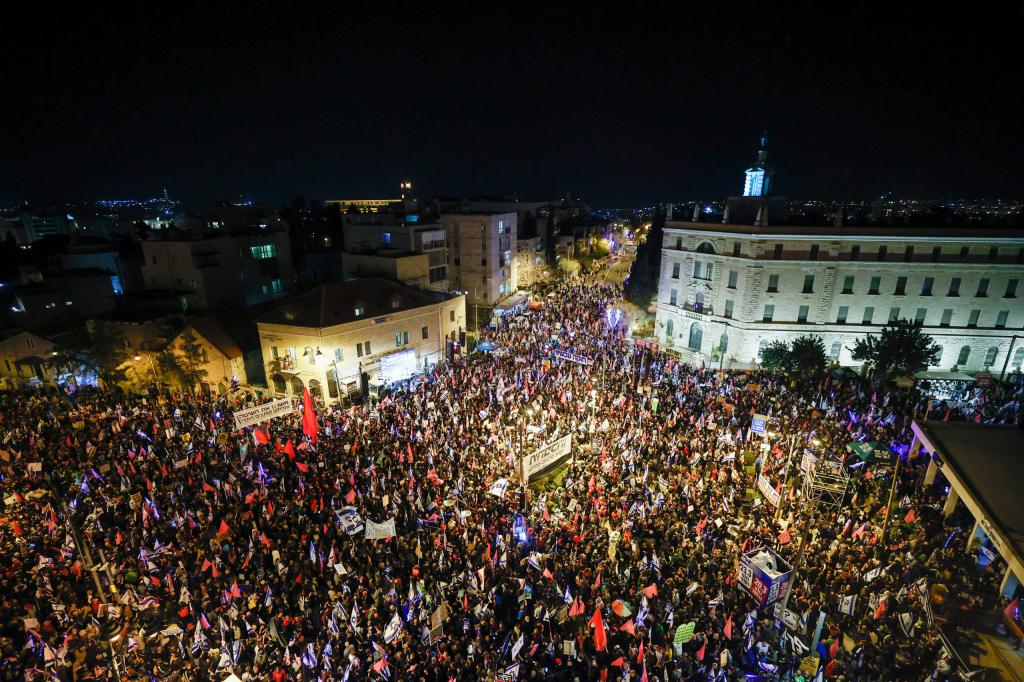 שלושה ימים לבחירות: כ-20 אלף מפגינים נגד נתניהו