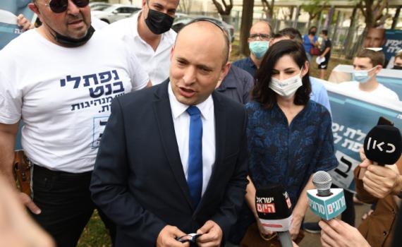 בנט קיבל טלפון מנתניהו: "נמתין לתוצאות האמת"