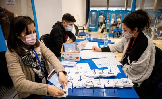 לאחר יומיים: הסתיימה ספירת המעטפות הכפולות