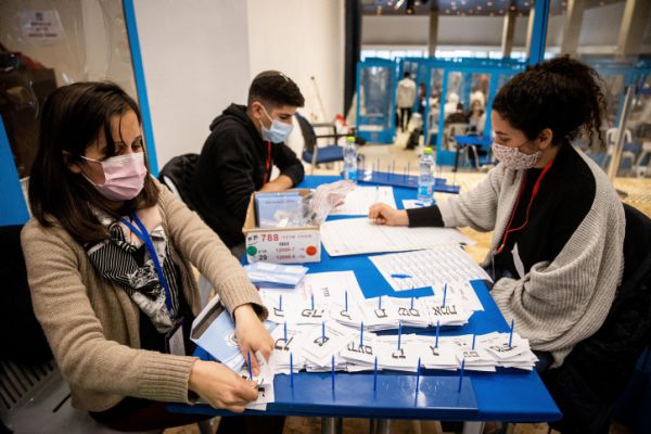 לאחר יומיים: הסתיימה ספירת המעטפות הכפולות