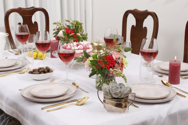 מדהים: נכנסה לחנות אחת ויצאה עם כל הקניות לחג