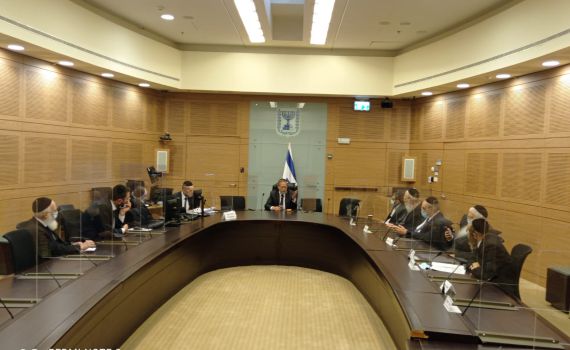 החרדים מכריזים: נתק מהמשטרה ומהתקשורת