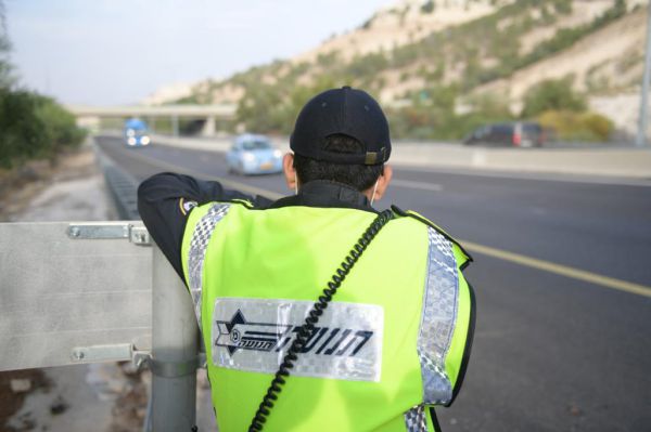 המאבק בתאונות הדרכים: מאות דוחות ניתנו ביו"ש
