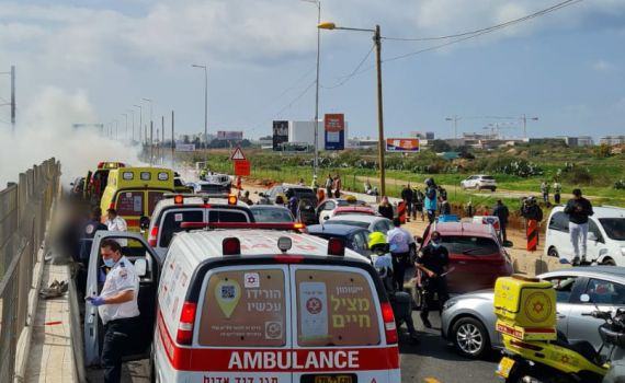 נמלט מהשוטרים על 148 קמ"ש ופגע במספר כלי רכב