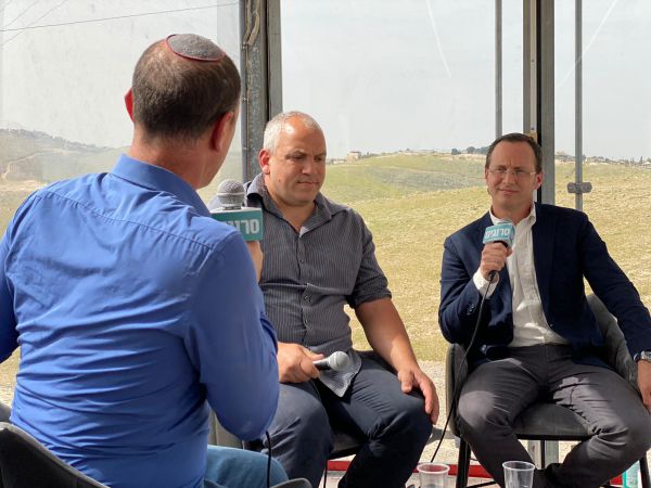 רגבים: "התירוצים למה לא החלו ריבונות לא מעניינים"